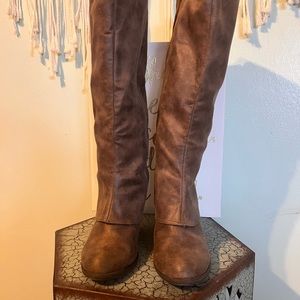 Fergalicious by FERGIE Lundry boots size 7 1/2